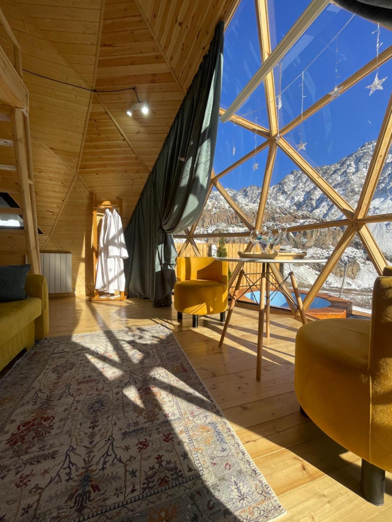 Gabua Glamping Villa Kazbegi Luaran gambar
