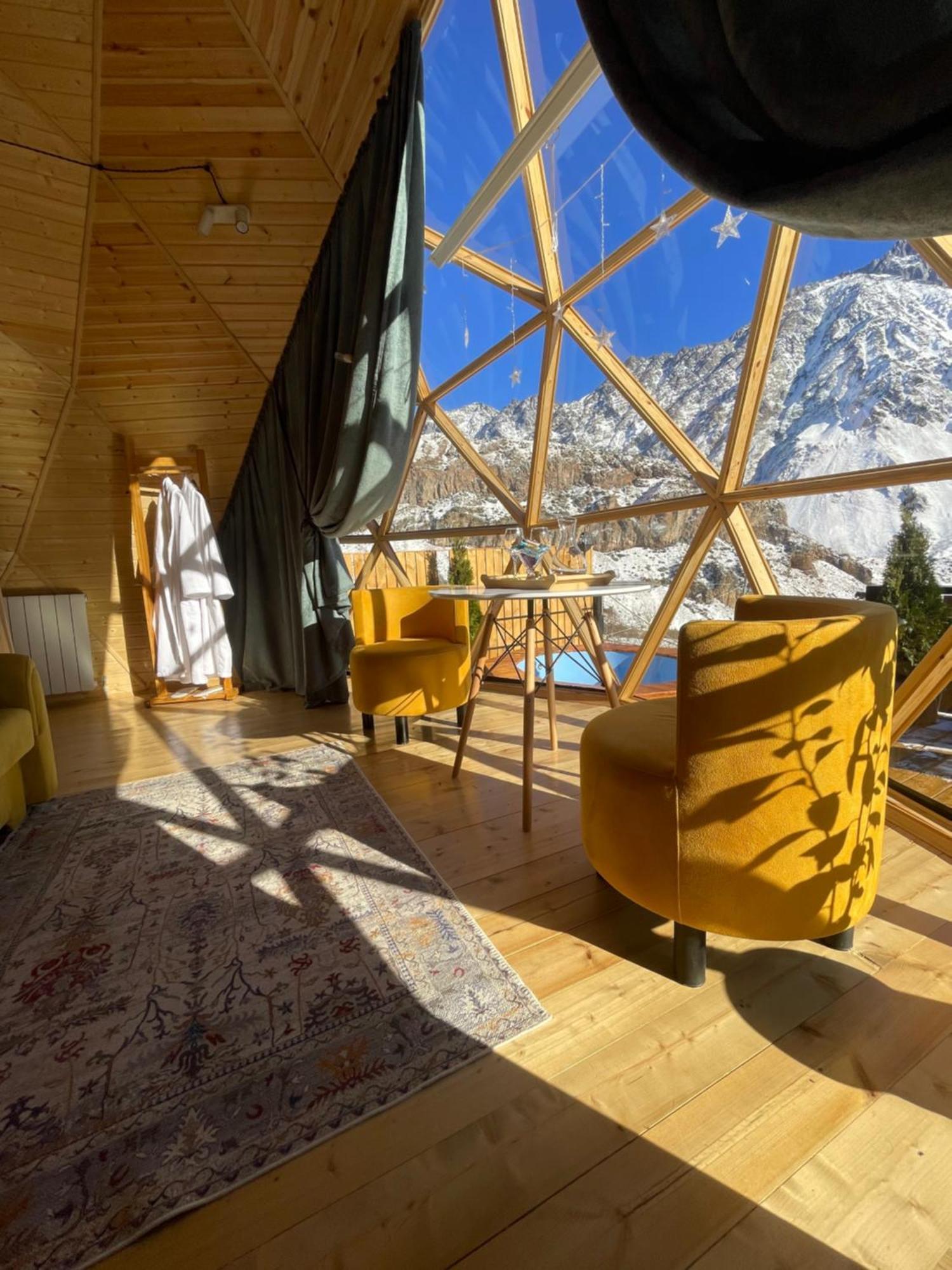 Gabua Glamping Villa Kazbegi Luaran gambar